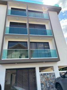 Cozy 1 bedroom Apartment 6 Min Walk to Beach