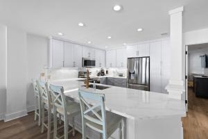 Seascape 315 - Oceanfront Condo Overlooking Pool