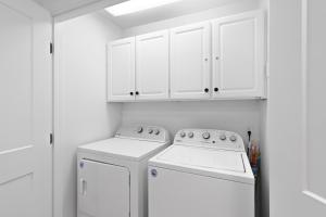 Seascape 315 - Oceanfront Condo Overlooking Pool