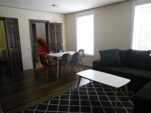 Yellow Center Holiday Home