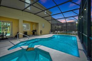 5414 OAKGRAIN CT DAVENPORT 12 BEDS