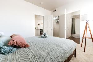Pearl 2B apartment in Marina with parking, Pool and Gym