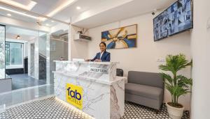 FabHotel Redmoon Suites - Nr Brookfield