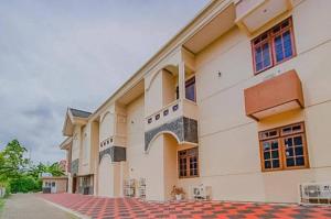 RedDoorz Syariah near Taman Rekreasi Sengkaling 2