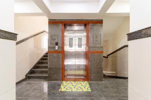 Treebo Orchid Silver