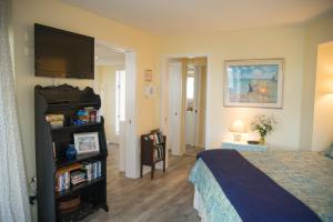 Port O Call D101 - Beach & Pool Lovers Dream! 1st Floor!
