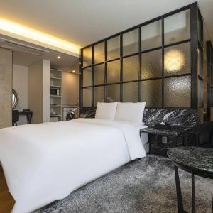 Hotel Circle Yonghyeon