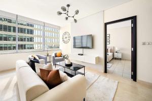 Silkhaus Vacation Homes Luxurious 1BR at Sky Gardens in DIFC