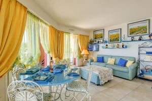 Victoria Beach Apartments