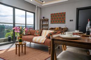Escada Studio & 2-bedroom, Rooftop Swimming Pool, Gym, Workspace, Wonderiss Homes Westland Living