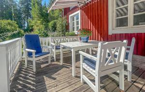 3 Bedroom Lovely Home In Ånimskog