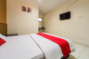 RedDoorz at Alam Hegar Cisarua Puncak