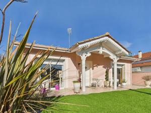 Charmante maison rose pour 4 - 500m de la plage