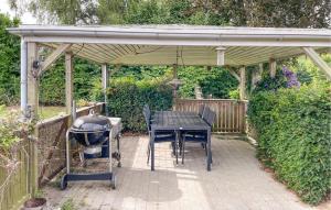 Awesome Home In Tranekær With Wifi