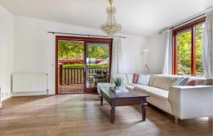 Amazing Home In Erm With Wifi