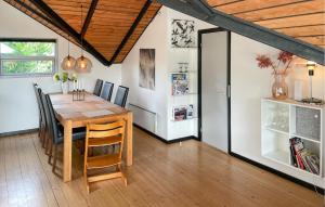 Awesome Home In Tranekær With Wifi