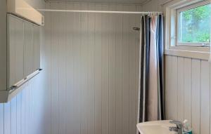 4 Bedroom Beautiful Home In Store Fuglede