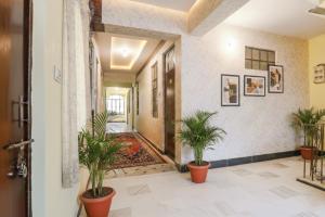 Via Standard Inn - Nr Prayagraj Railway Station