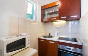 Beautiful Apartment In Omis With House Sea View