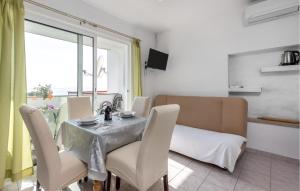 Nice Apartment In Rab With House Sea View 