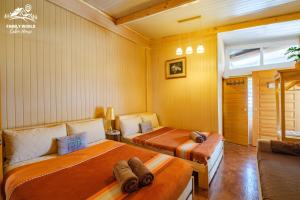 Family World Cabin House - Baguio City