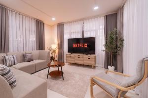 ThongLor|Spacious 4BR4BA, Fast-WiFi, Netflix, Shop