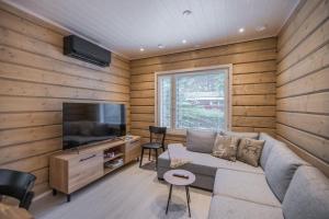 Elves Eco Design House B