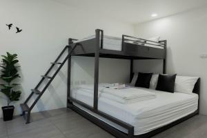 NORN Riverside Bangkok Hotel - นอนริมน้ำ