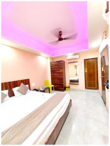 Hotel New J-Aradhya ! Near Sea Beach And Shree Jagannath Temple - Free Wifi and Parking Facilities - Fully-Air-Conditioned Rooms - Top Rated Hotel In Puri