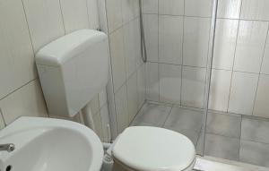 1 Bedroom Amazing Apartment In Maslenica