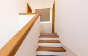 Pet Friendly Home In Grubine