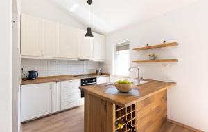 Pet Friendly Home In Grubine 
