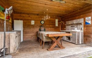 Cozy Home In Erm With Wifi