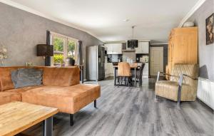 Cozy Home In Erm With Wifi