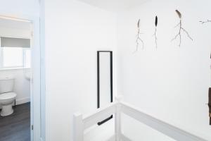 Work Trips Made Easy 5 Beds Fast Wifi