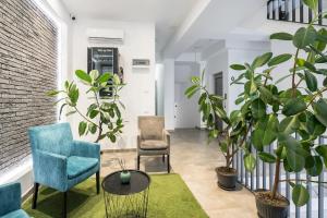 Central 19 Apartment - Private Terrace & Parking