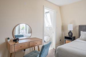 Spacious 3 Bed Apartment in London CRC
