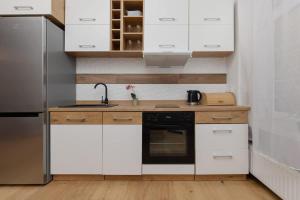 One-Bedroom Kazimierz Apartment for Home Office Starowiślna by Noclegi Renters