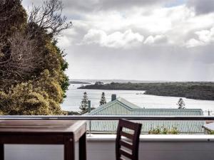 Bonnie View - Upstairs Studio Retreat for two