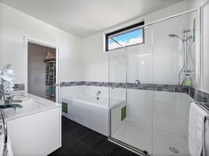 Bonnie View - Upstairs Studio Retreat for two