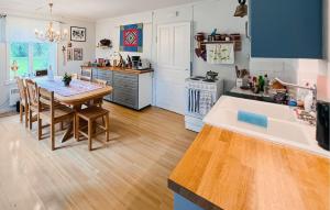 Beautiful Home In Gunnarsbytorp With Sauna