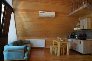 4 Cottages Georgia Kadeno