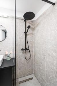 Sunny 2BR Flat - Amzei Square - Amazing Terrace