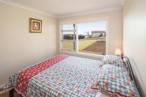 Ellis Street Studio - you can see right out over the river to the ocean