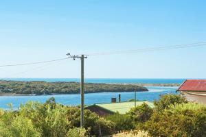 Ellis Street Studio - you can see right out over the river to the ocean