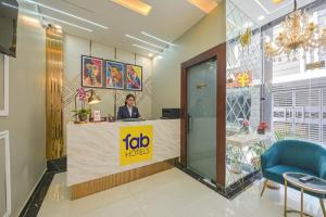 FabHotel Relax Inn Palace