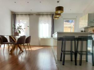 Appartement lumineux à deux pas du port, avec terrasse