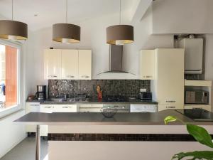 Appartement lumineux à deux pas du port, avec terrasse