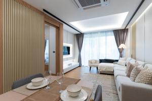 Stylish 2BR Loft Steps from Nai Harn Beach A210