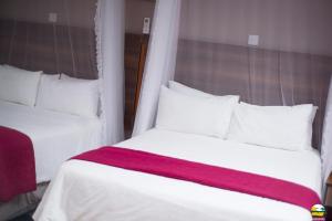 Mogfords Lake Resort